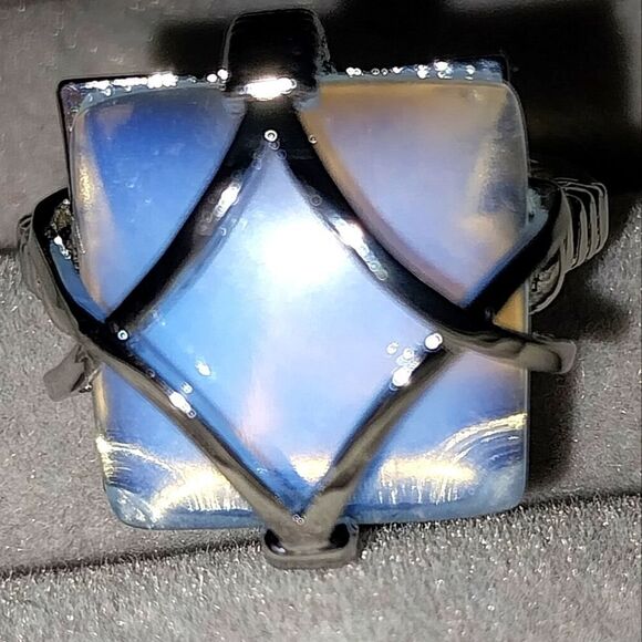 Beautiful vintage caged moonstone ring sz.6 - Picture 9 of 9